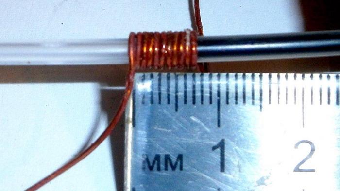 Измерение диметра проводникового изделия посредством линейки