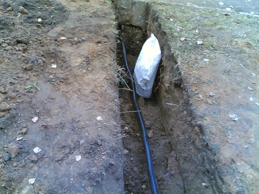 Бронированный кабель подходит для создания подземных трасс